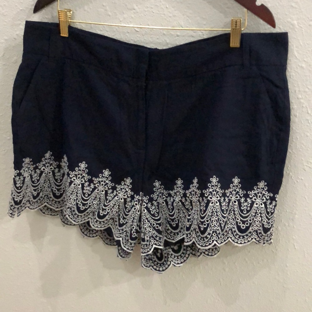 Crown & Ivy Womens Shorts Size 16 White Floral Lace 100% Cotton